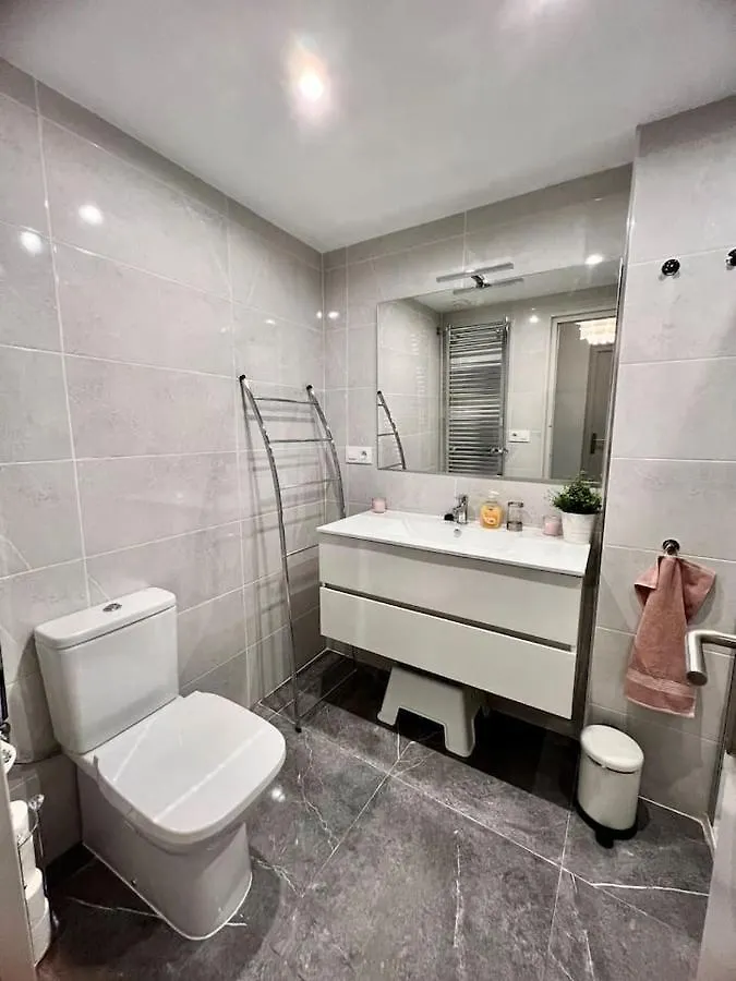 Amplio Apartamento Tranquilo Cerca De La Playa Roses Spain